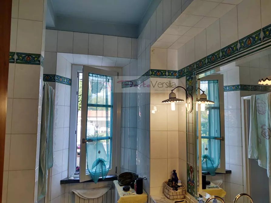 Immagine 26 di Appartamento in vendita  a Forte Dei Marmi