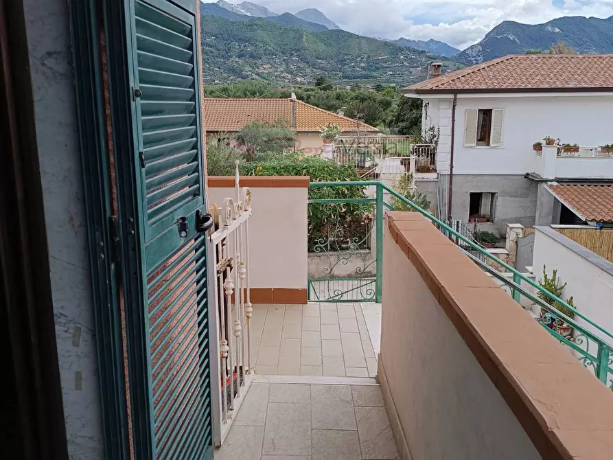 Immagine 3 di Appartamento in vendita  a Pietrasanta