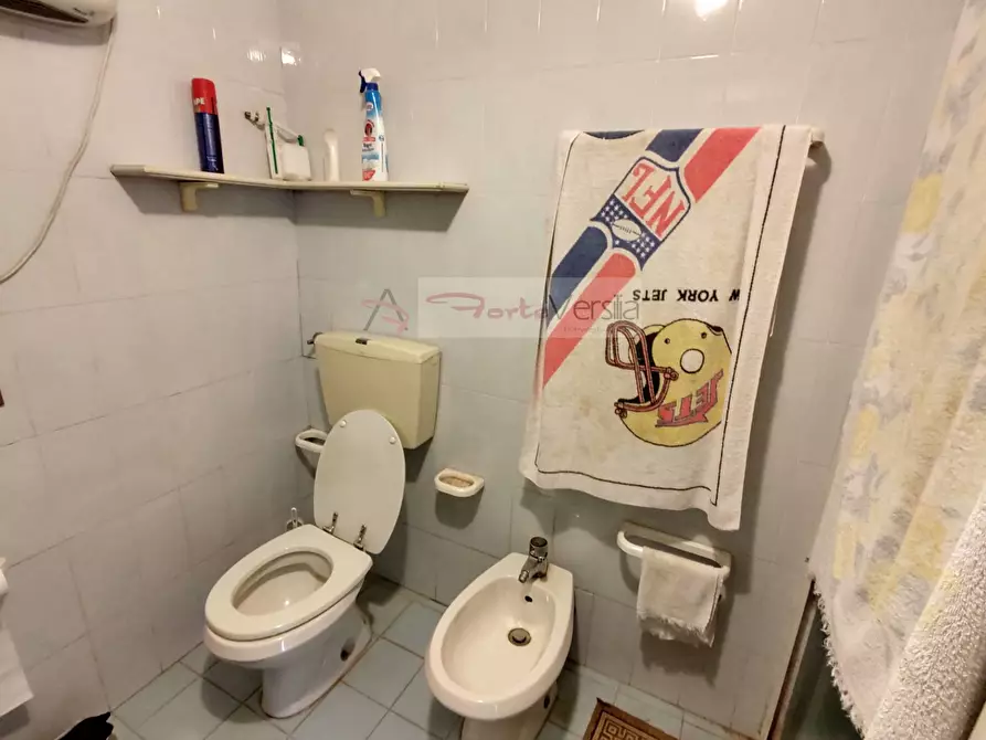 Immagine 27 di Rustico / casale in vendita  a Camaiore