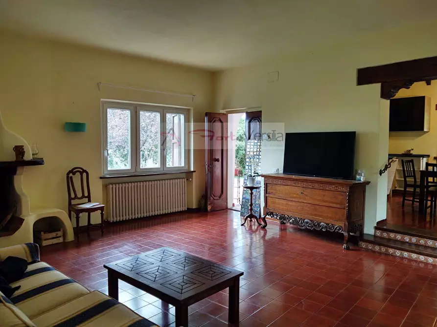 Immagine 5 di Villa in vendita  a Camaiore