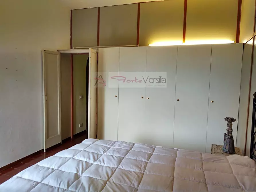 Immagine 20 di Villa in vendita  a Camaiore