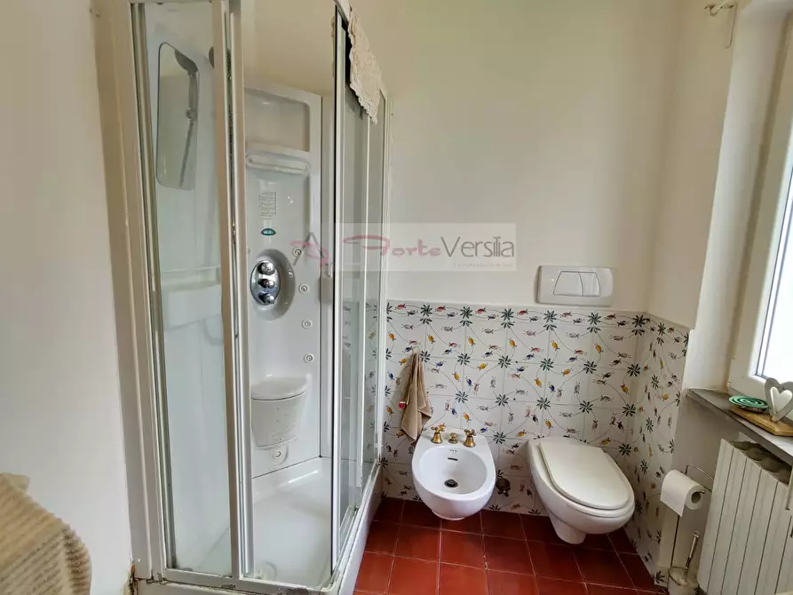 Immagine 30 di Villa in vendita  a Camaiore