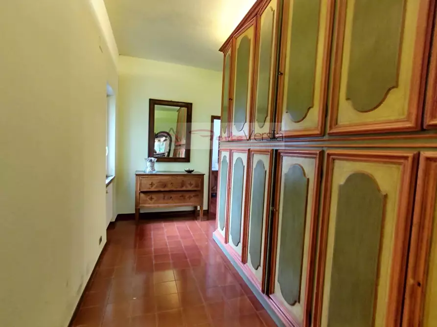 Immagine 15 di Villa in vendita  a Camaiore
