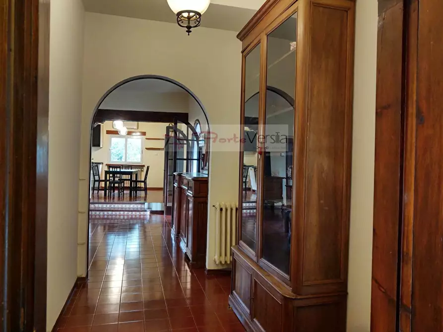 Immagine 7 di Villa in vendita  a Camaiore