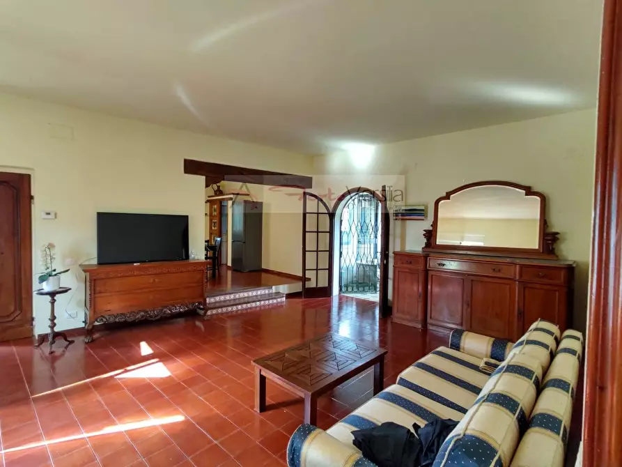 Immagine 3 di Villa in vendita  a Camaiore