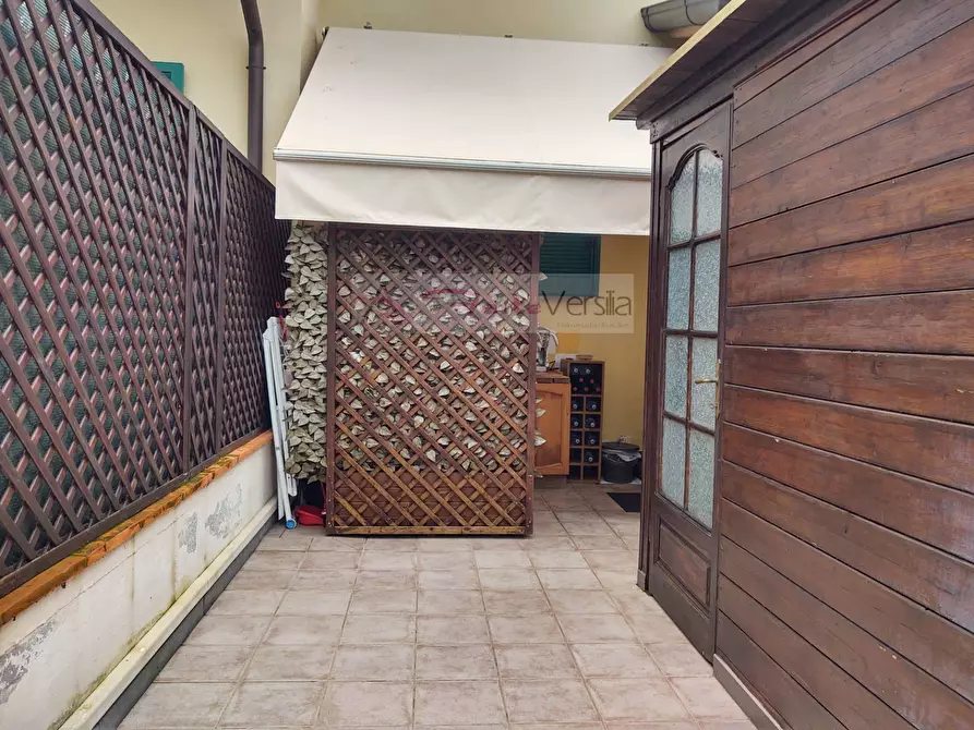 Immagine 10 di Villetta a schiera in vendita  a Forte Dei Marmi