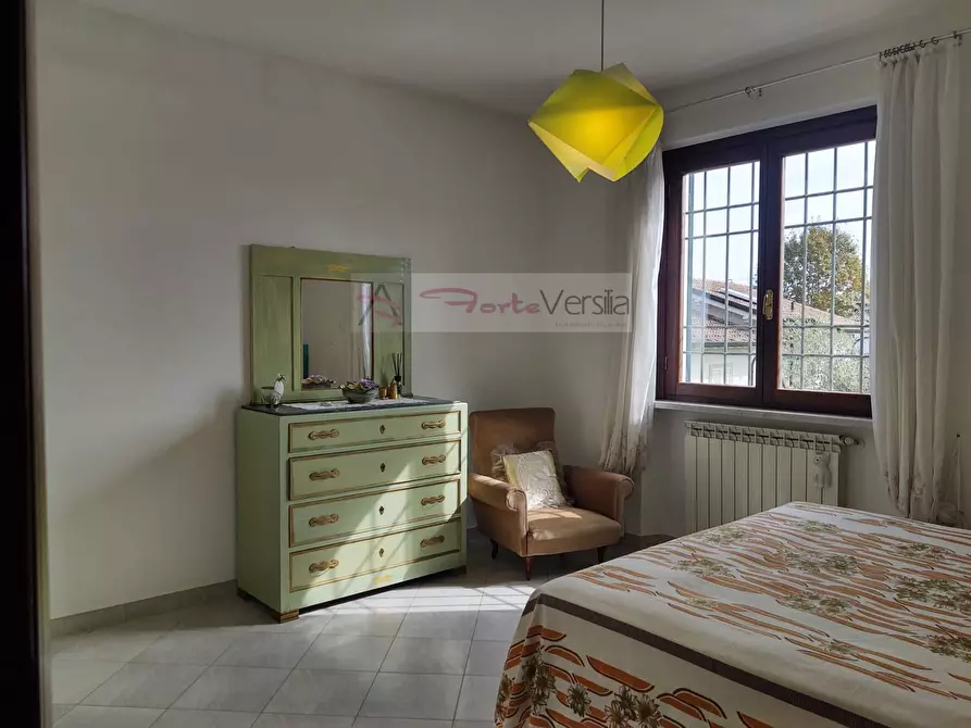 Immagine 23 di Villa in vendita  a Pietrasanta