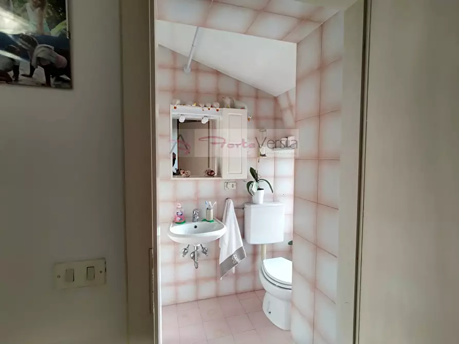 Immagine 11 di Casa semindipendente in vendita  a Pietrasanta