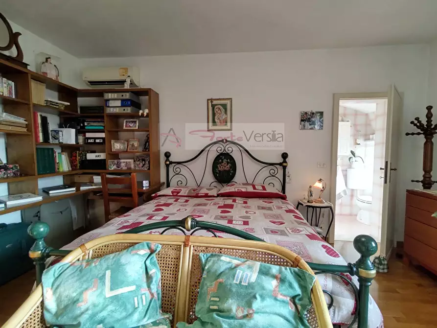 Immagine 15 di Casa semindipendente in vendita  a Pietrasanta