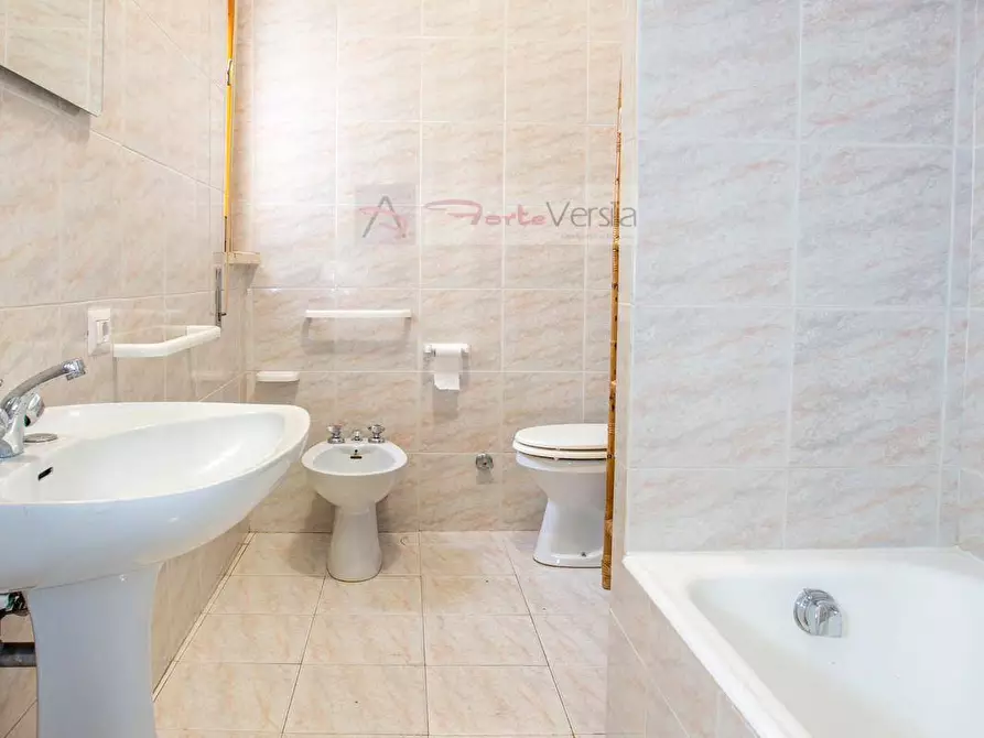 Immagine 12 di Appartamento in vendita  a Forte Dei Marmi