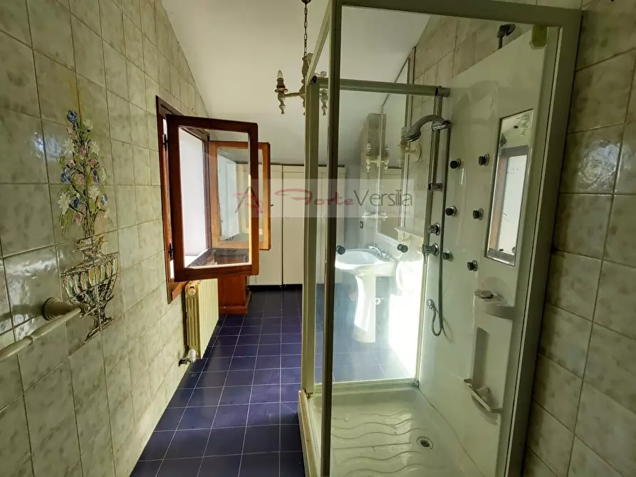 Immagine 17 di Villa in vendita  a Forte Dei Marmi