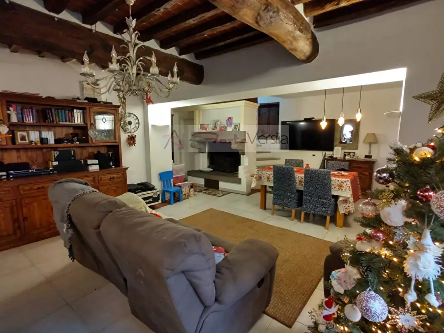 Immagine 2 di Rustico / casale in vendita  a Pietrasanta