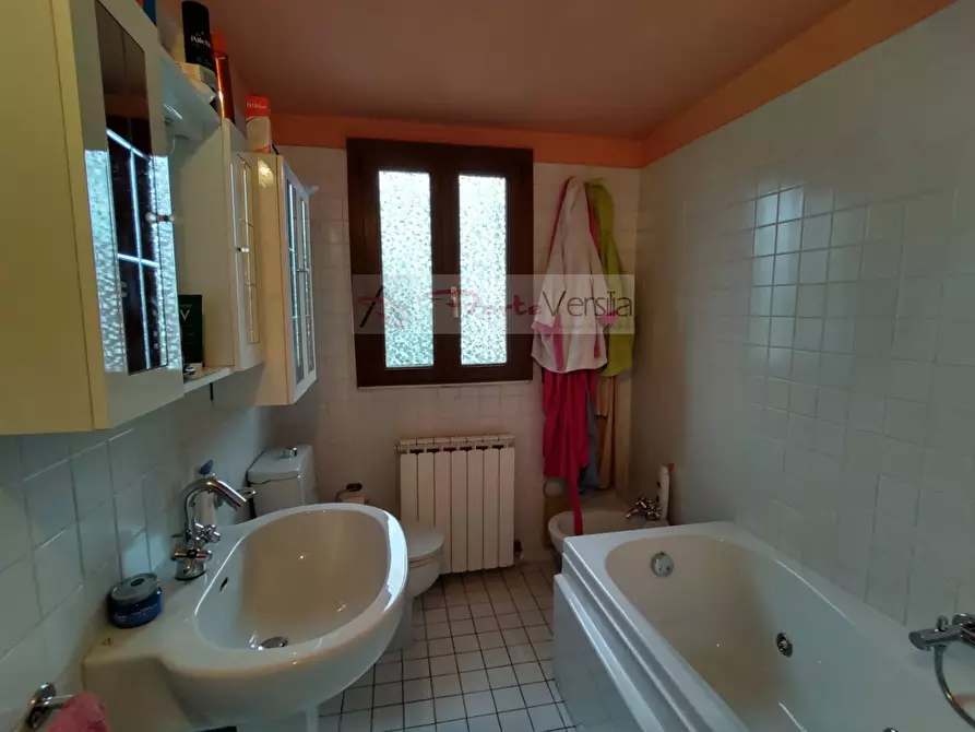 Immagine 25 di Rustico / casale in vendita  a Pietrasanta