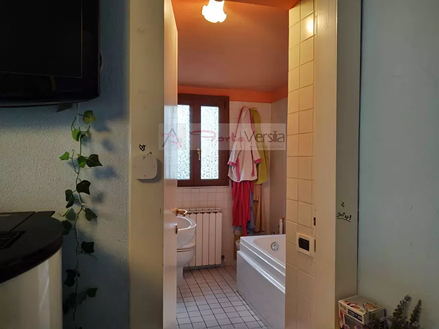 Immagine 24 di Rustico / casale in vendita  a Pietrasanta