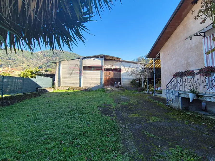 Immagine 4 di Casa indipendente in vendita  a Massa