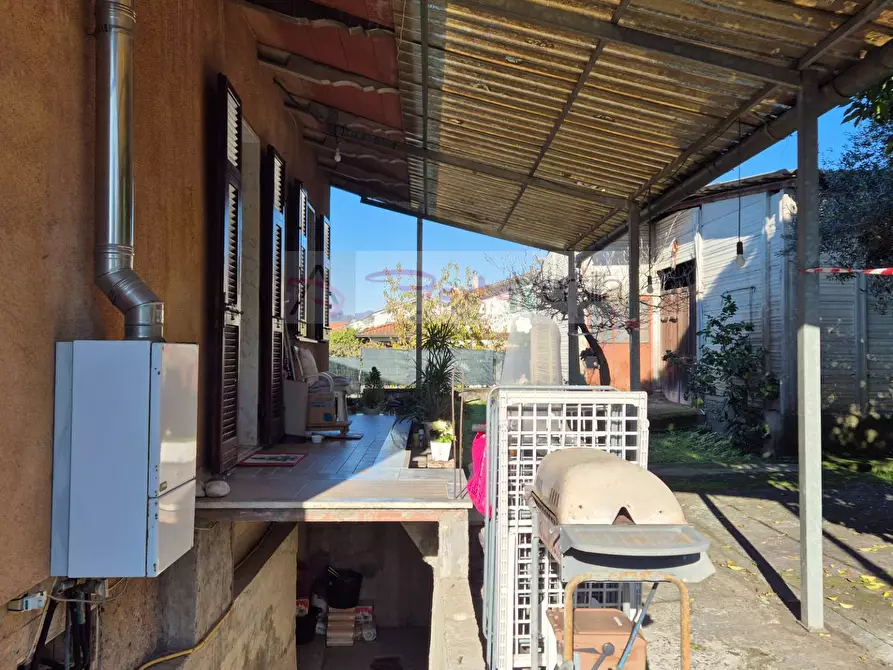 Immagine 10 di Casa indipendente in vendita  a Massa