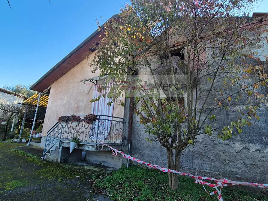 Immagine 3 di Casa indipendente in vendita  a Massa