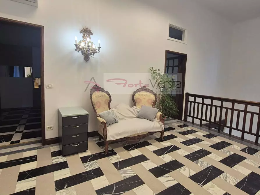 Immagine 14 di Casa indipendente in affitto  a Pietrasanta