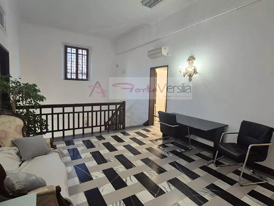 Immagine 13 di Casa indipendente in affitto  a Pietrasanta