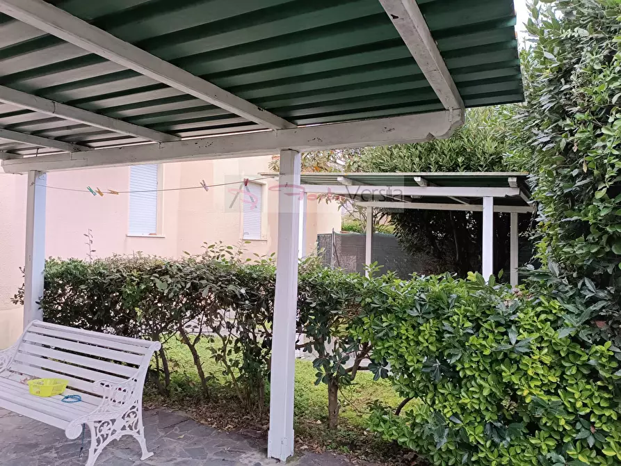 Immagine 6 di Villetta a schiera in vendita  a Pietrasanta