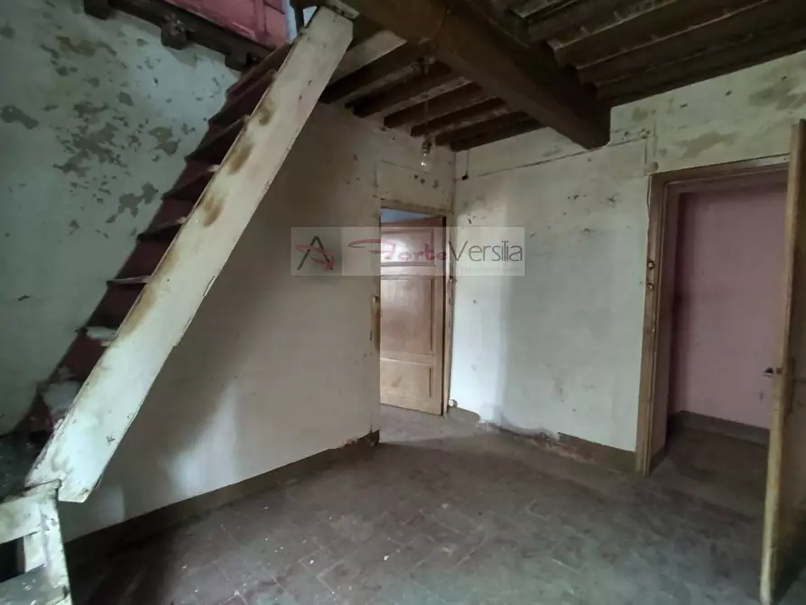 Immagine 10 di Casa semindipendente in vendita  a Seravezza