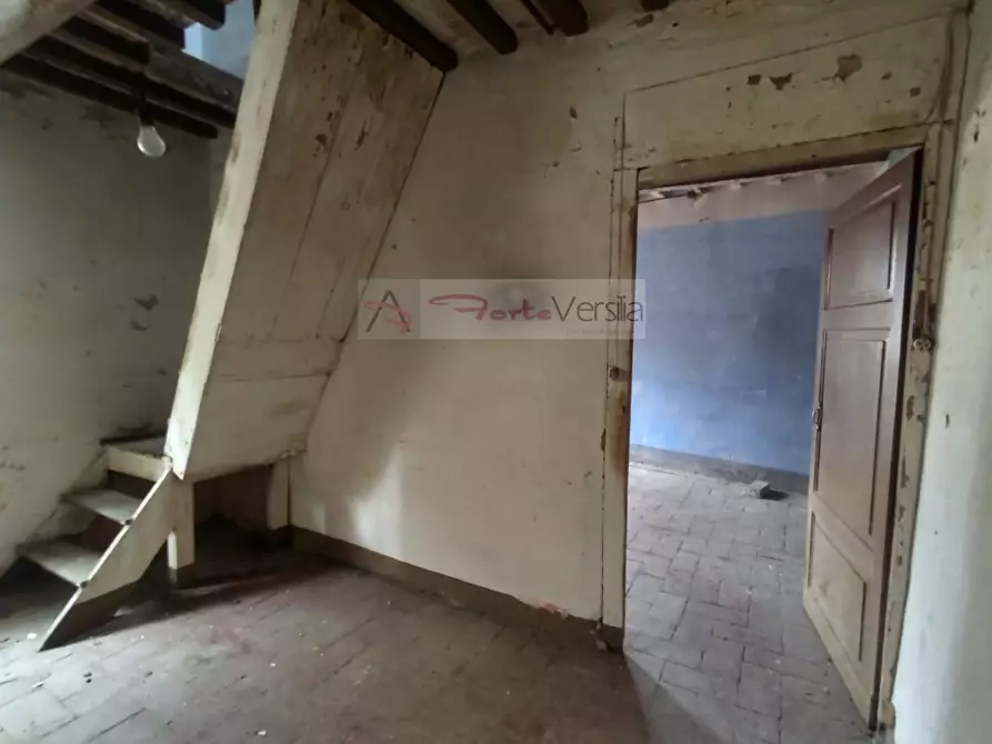 Immagine 13 di Casa semindipendente in vendita  a Seravezza