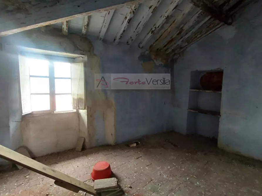 Immagine 16 di Casa semindipendente in vendita  a Seravezza