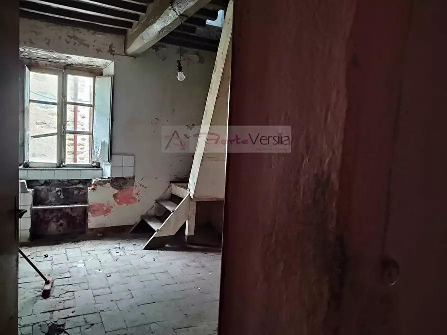 Immagine 9 di Casa semindipendente in vendita  a Seravezza