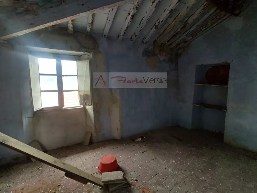 Immagine 17 di Casa semindipendente in vendita  a Seravezza