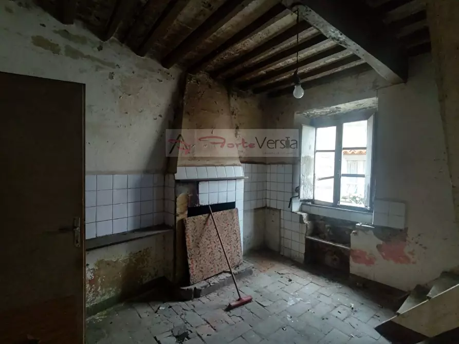 Immagine 11 di Casa semindipendente in vendita  a Seravezza