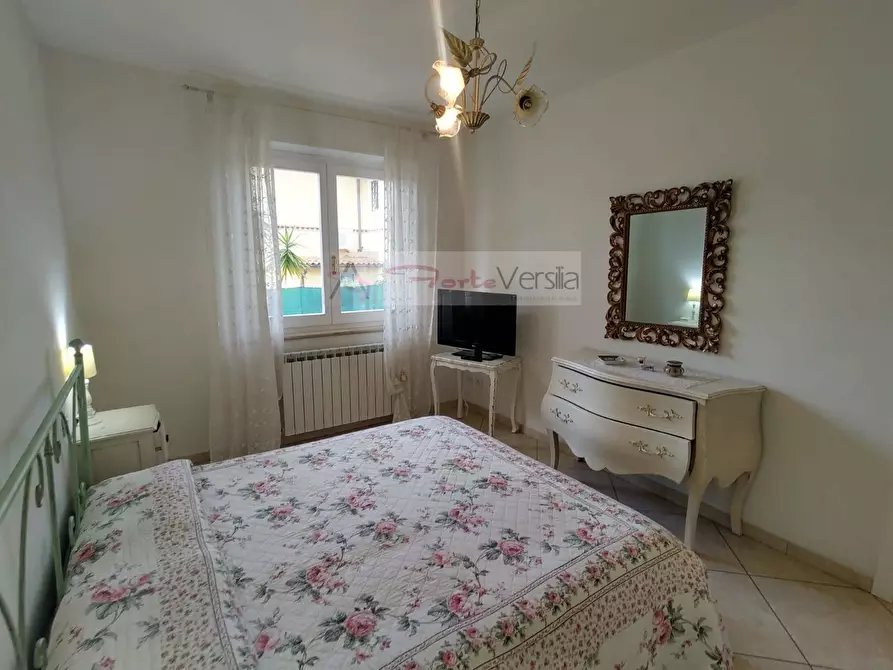 Immagine 14 di Villa in vendita  a Pietrasanta