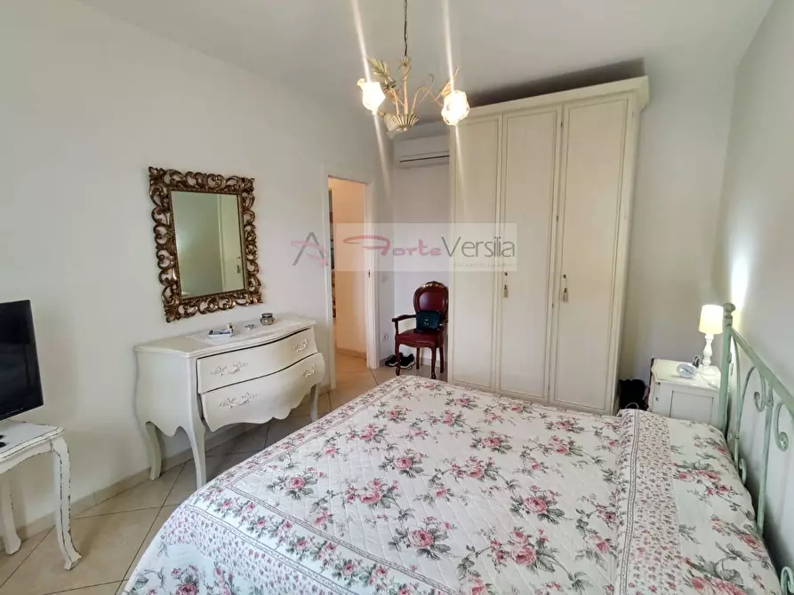 Immagine 15 di Villa in vendita  a Pietrasanta