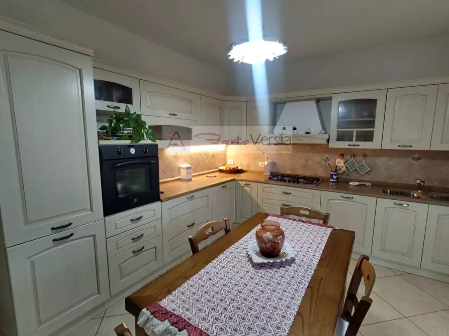 Immagine 6 di Villa in vendita  a Pietrasanta