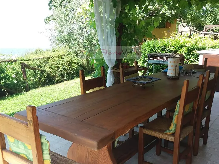 Immagine 6 di Rustico / casale in vendita  a Pietrasanta