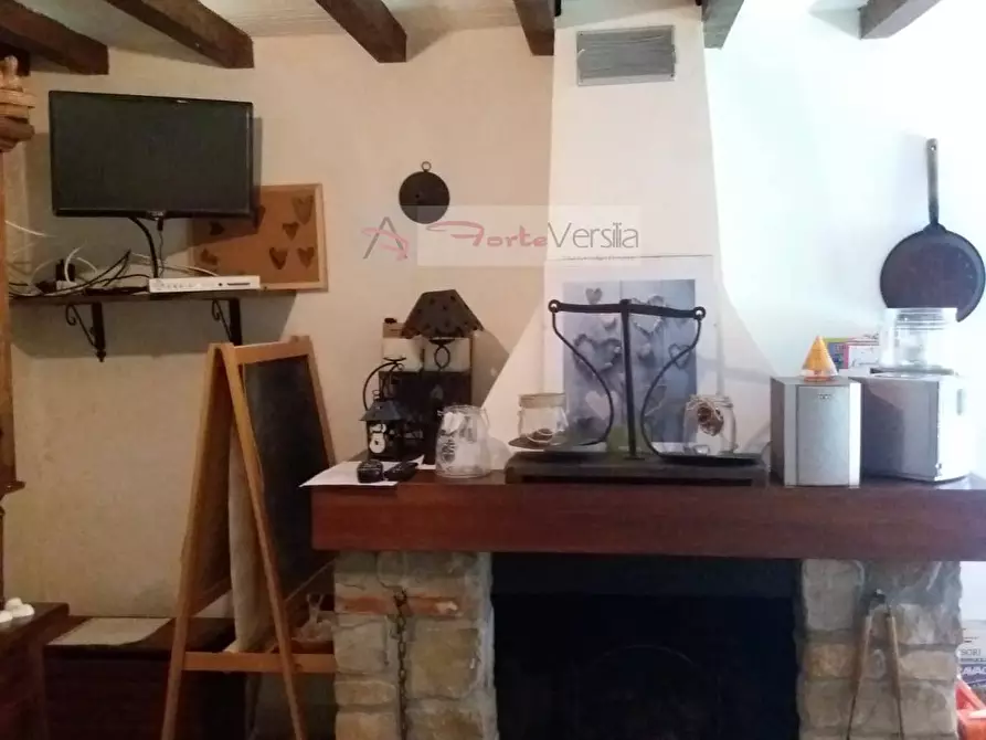 Immagine 16 di Rustico / casale in vendita  a Pietrasanta