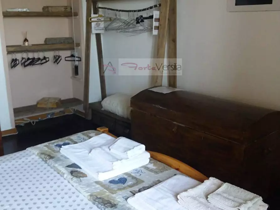 Immagine 19 di Rustico / casale in vendita  a Pietrasanta