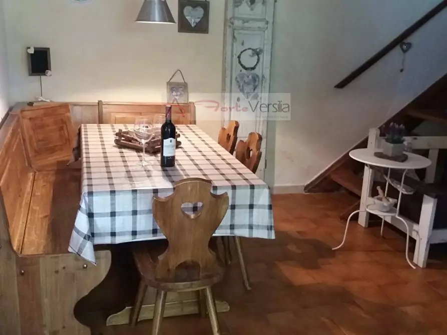 Immagine 15 di Rustico / casale in vendita  a Pietrasanta