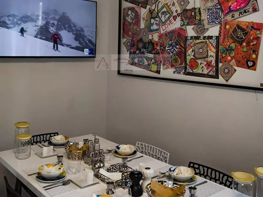 Immagine 2 di Appartamento in vendita  a Viareggio