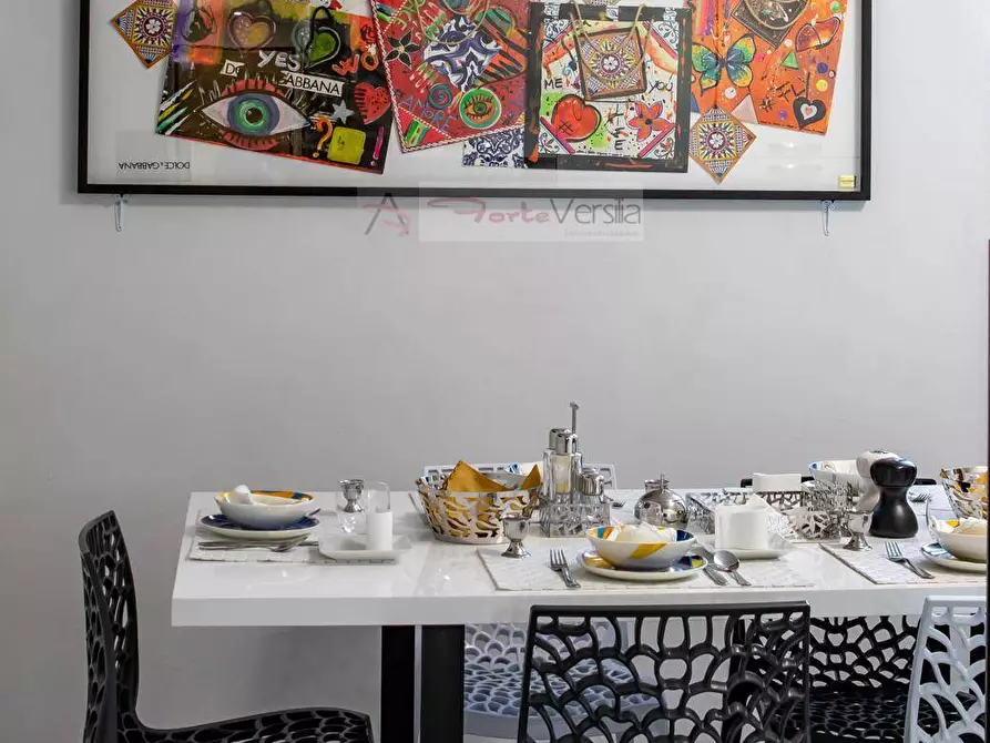 Immagine 12 di Appartamento in vendita  a Viareggio