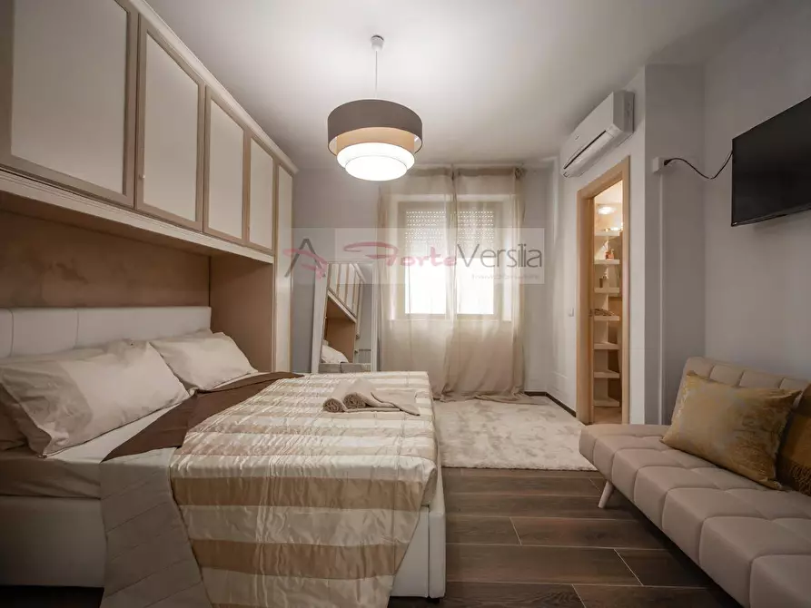 Immagine 27 di Appartamento in vendita  a Viareggio