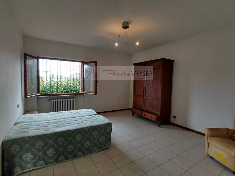 Immagine 19 di Villa in vendita  a Pietrasanta