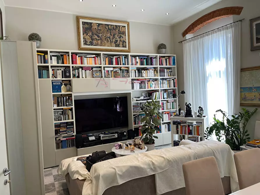 Immagine 6 di Casa semindipendente in vendita  a Viareggio