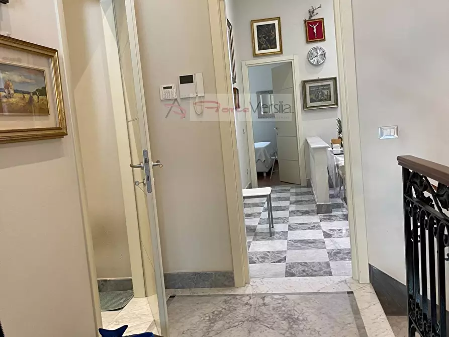 Immagine 11 di Casa semindipendente in vendita  a Viareggio