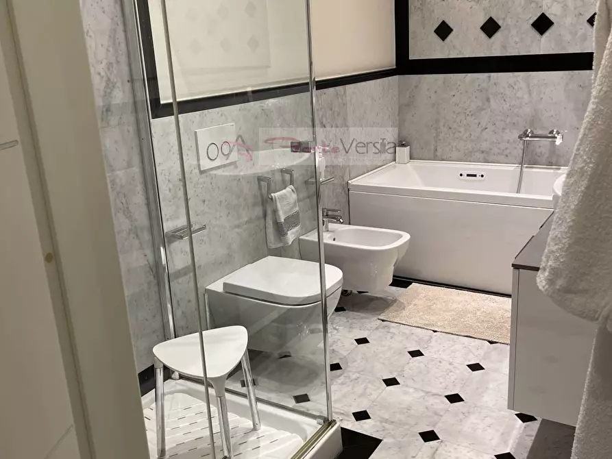 Immagine 14 di Casa semindipendente in vendita  a Viareggio