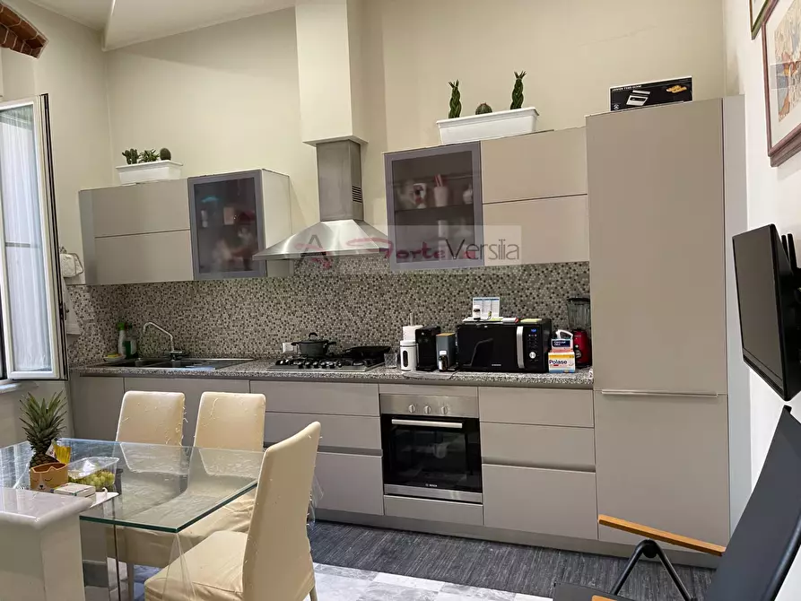 Immagine 2 di Casa semindipendente in vendita  a Viareggio