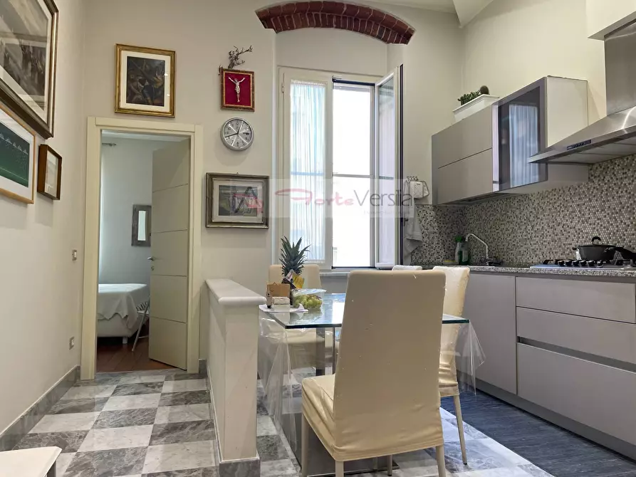 Immagine 3 di Casa semindipendente in vendita  a Viareggio