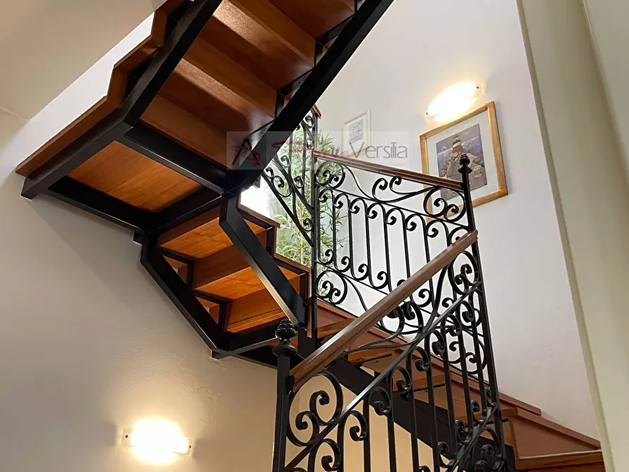 Immagine 18 di Casa semindipendente in vendita  a Viareggio