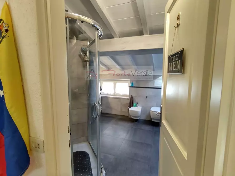 Immagine 26 di Appartamento in vendita  a Camaiore