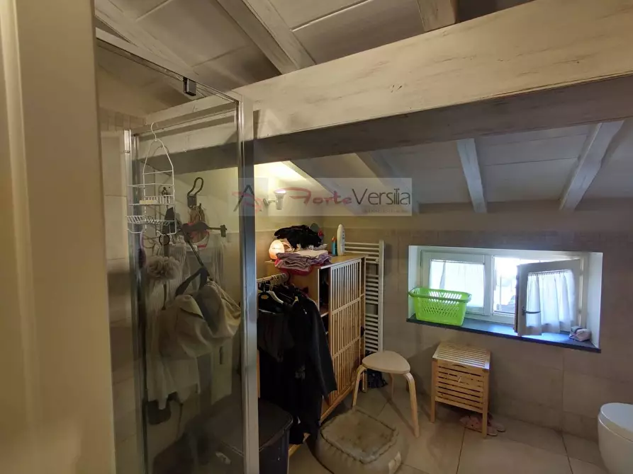 Immagine 30 di Appartamento in vendita  a Camaiore