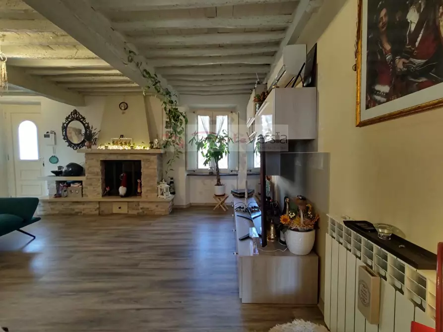 Immagine 8 di Appartamento in vendita  a Camaiore